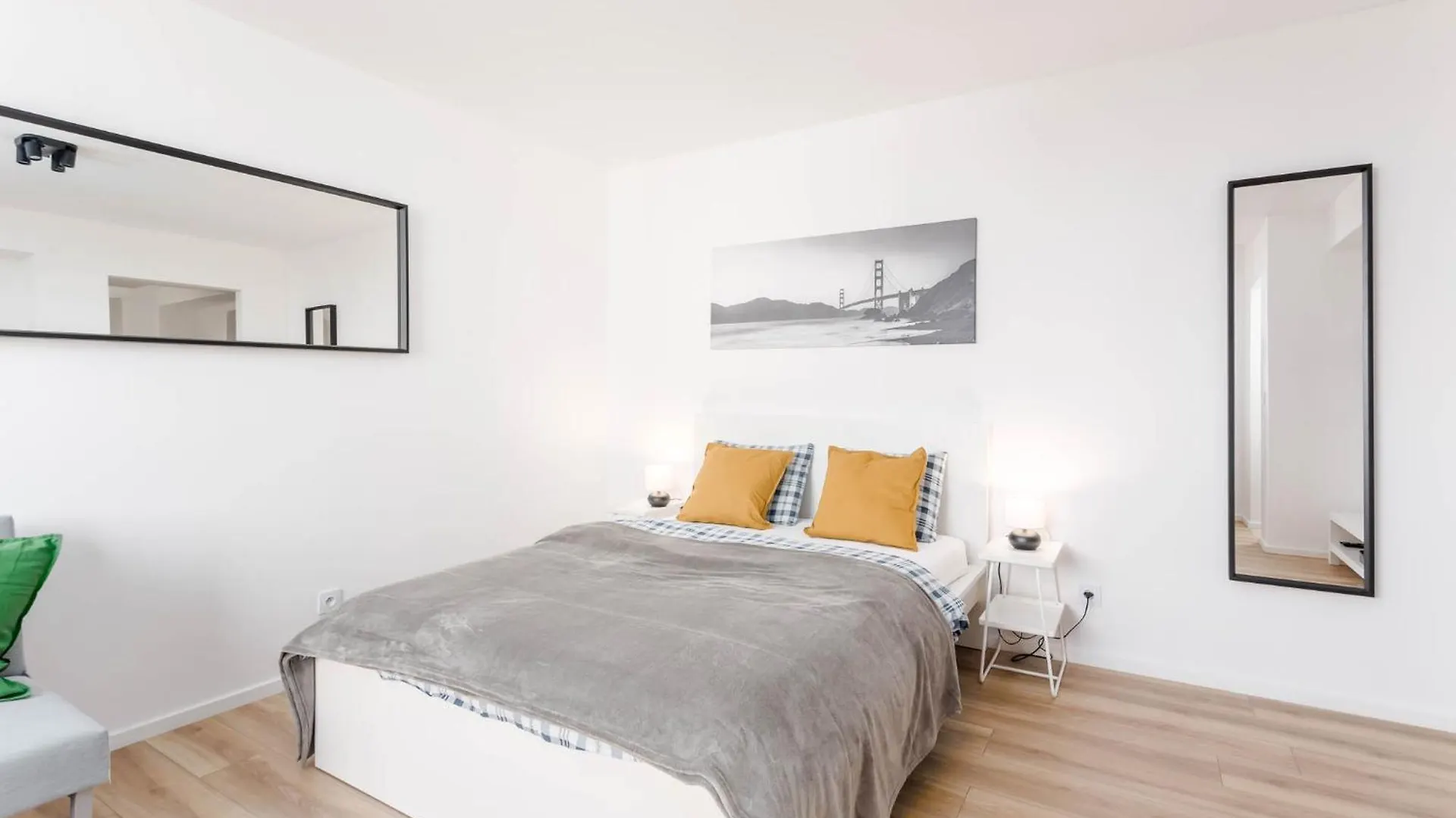 Apartament Enjoy! Srodmiescie Nowogrodzka Warszawa