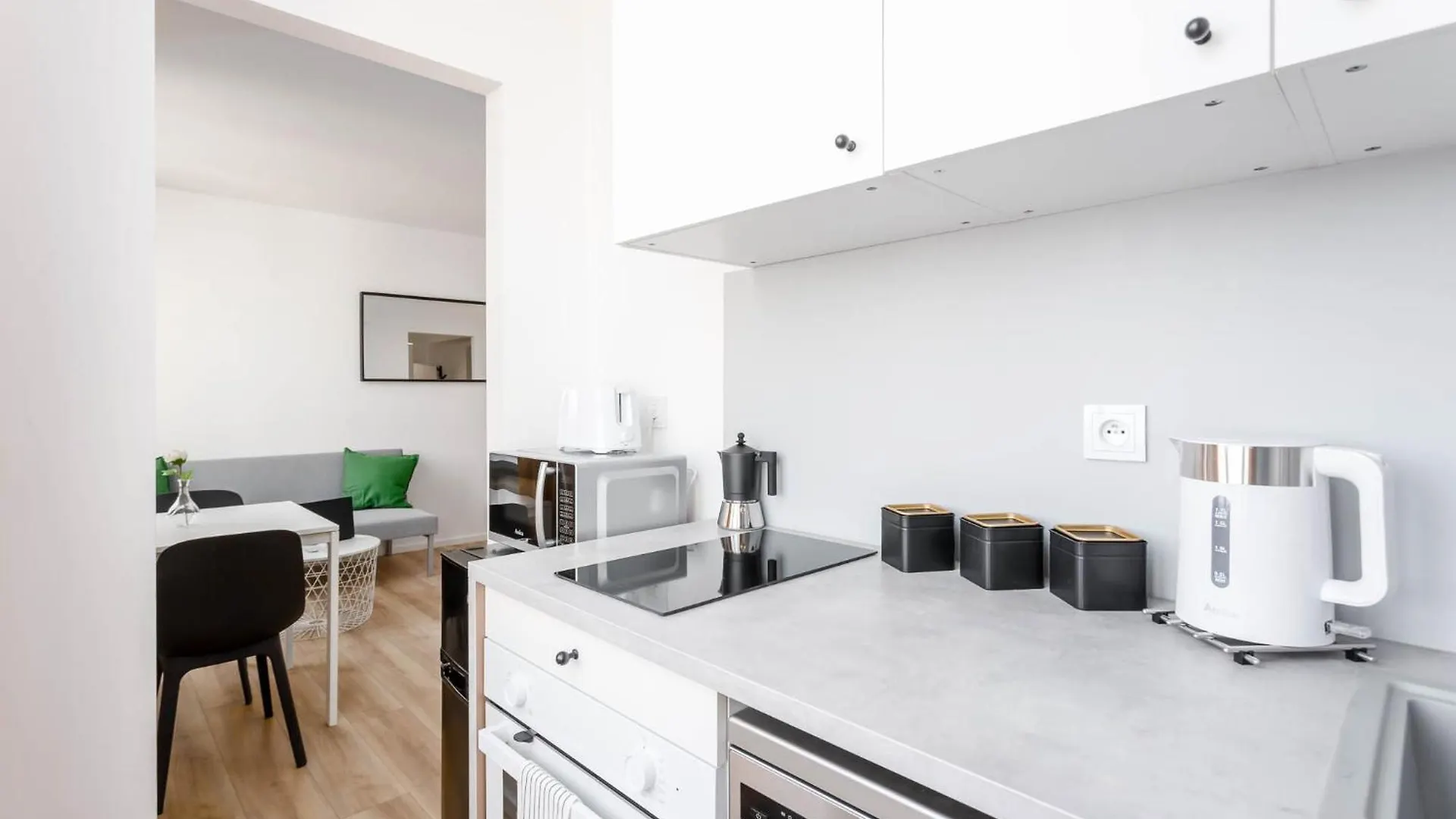 Enjoy! Srodmiescie Nowogrodzka Apartment Warsaw