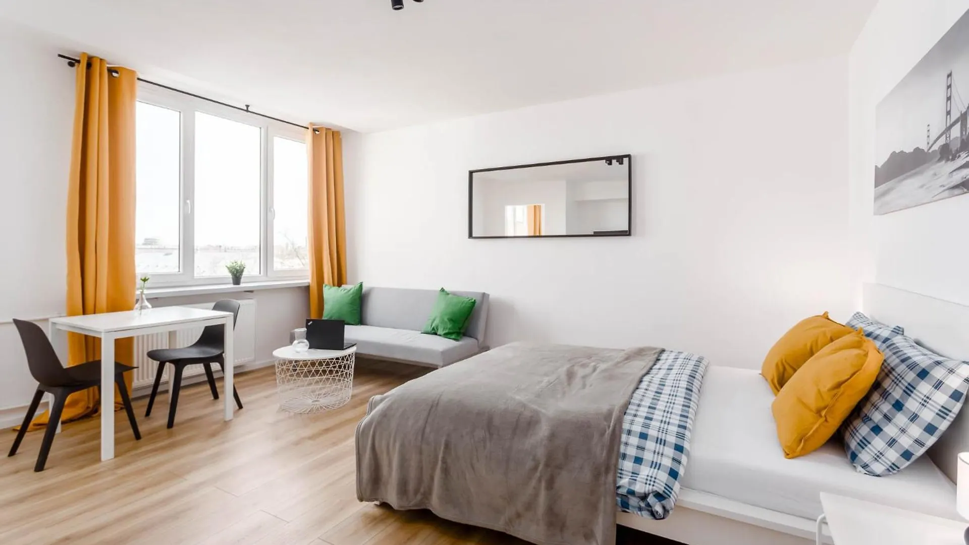 Enjoy! Srodmiescie Nowogrodzka Apartment Warsaw Poland
