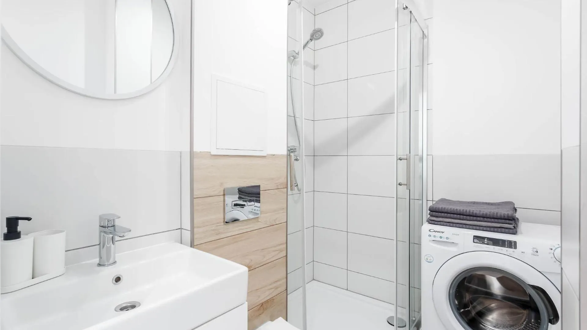 Enjoy! Srodmiescie Nowogrodzka Apartment Warsaw Poland