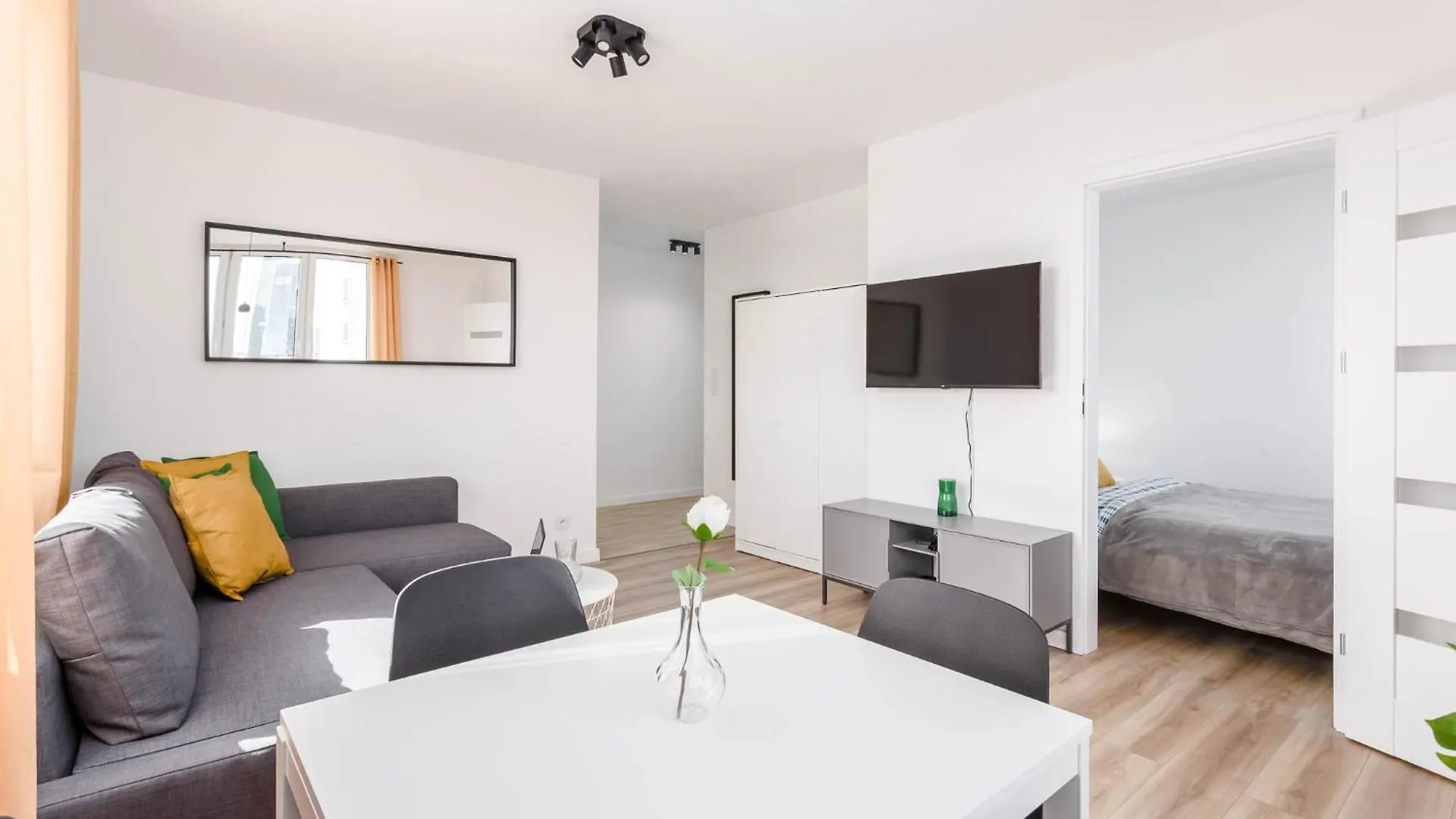 Enjoy! Srodmiescie Nowogrodzka Apartment Warsaw