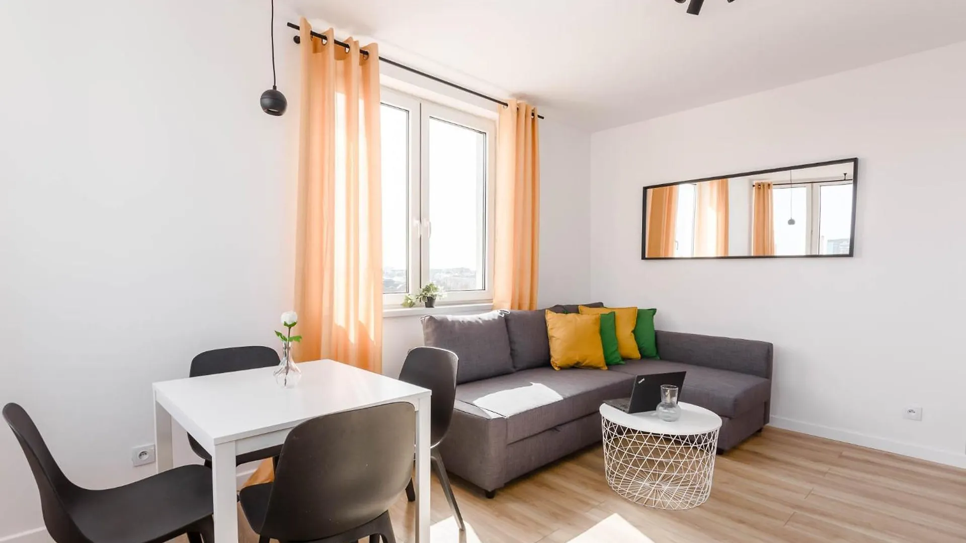 Enjoy! Srodmiescie Nowogrodzka Apartment Warsaw