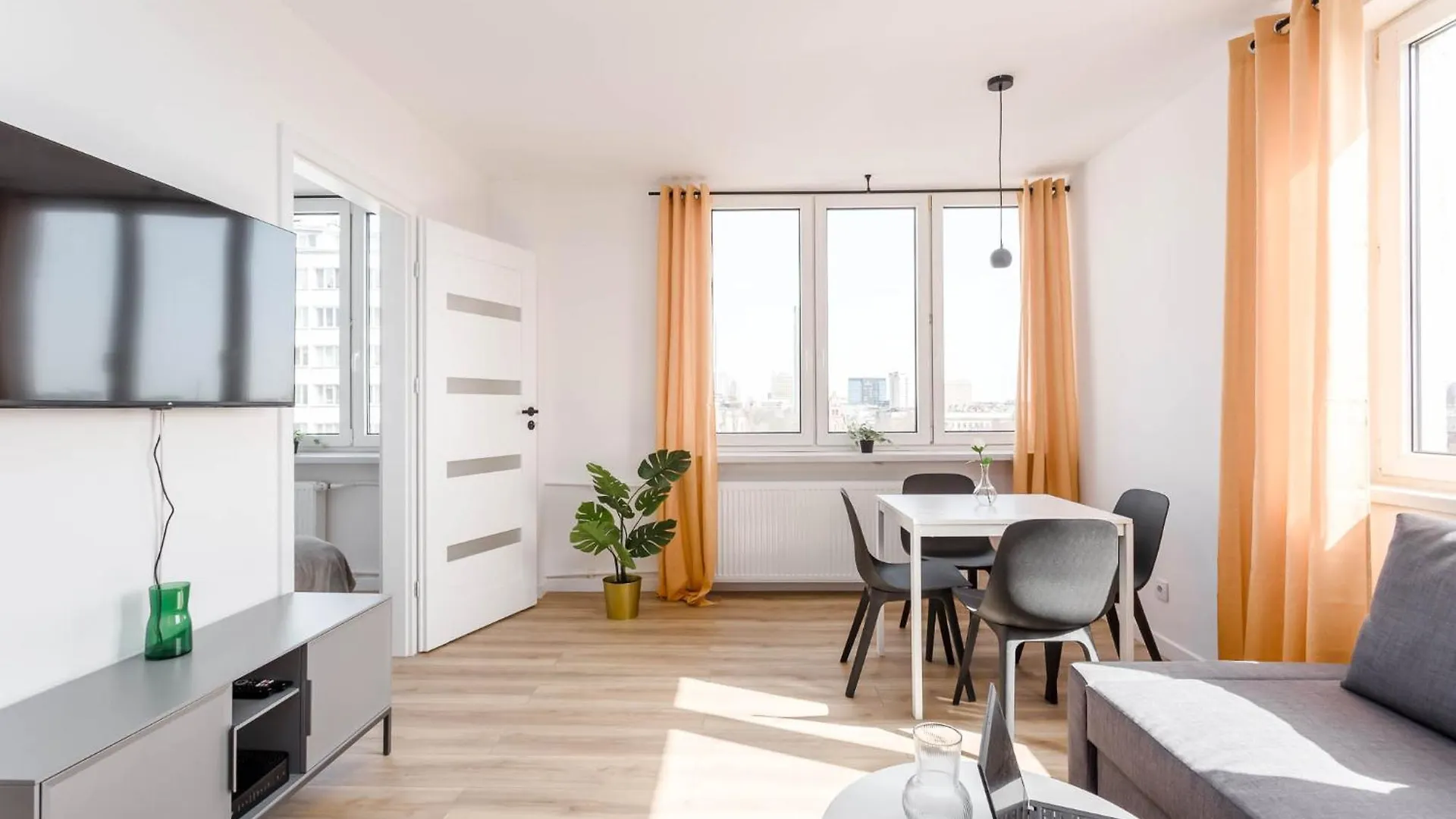 Enjoy! Srodmiescie Nowogrodzka Apartment Warsaw Poland