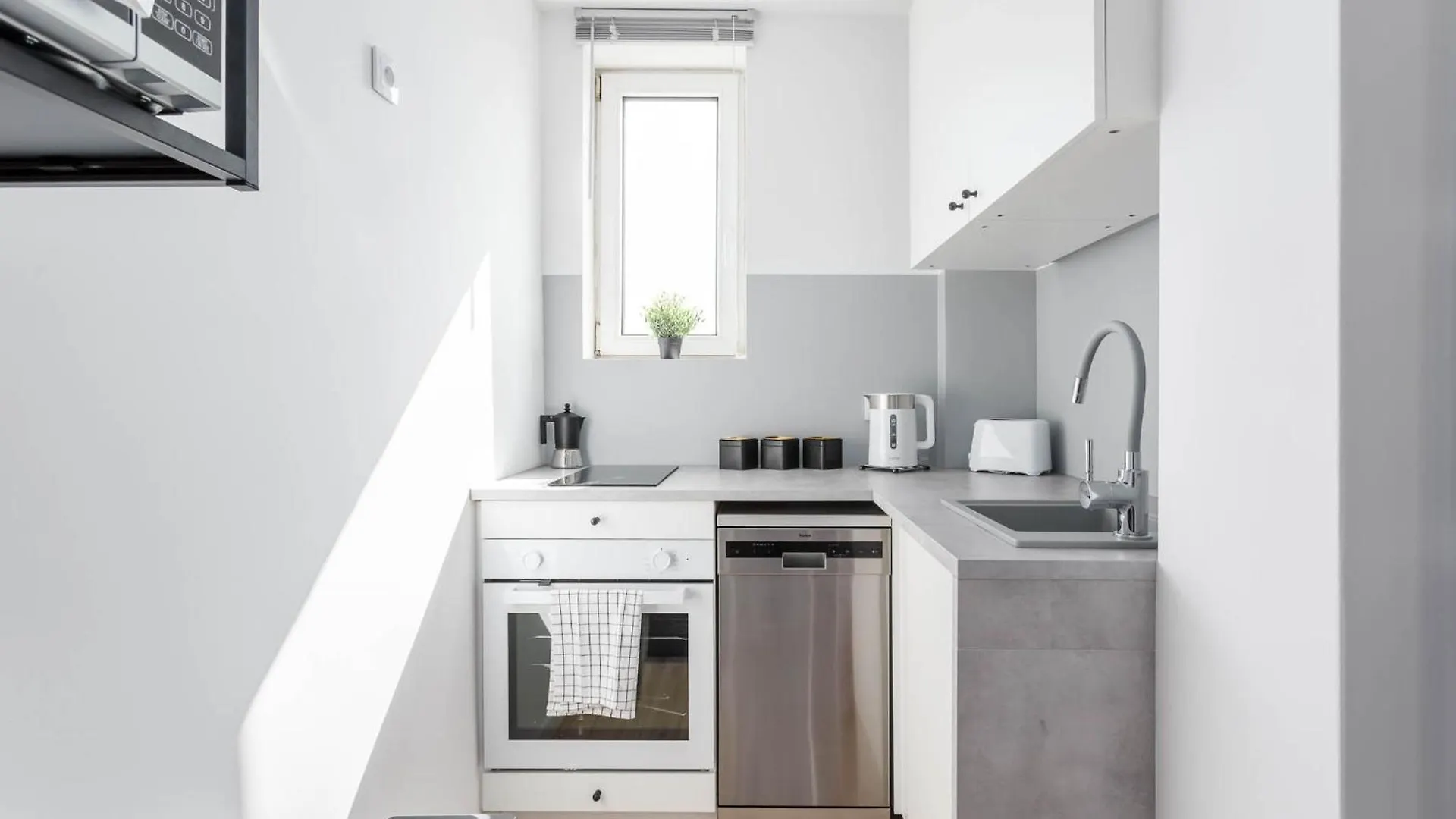 Enjoy! Srodmiescie Nowogrodzka Apartment Warsaw Poland